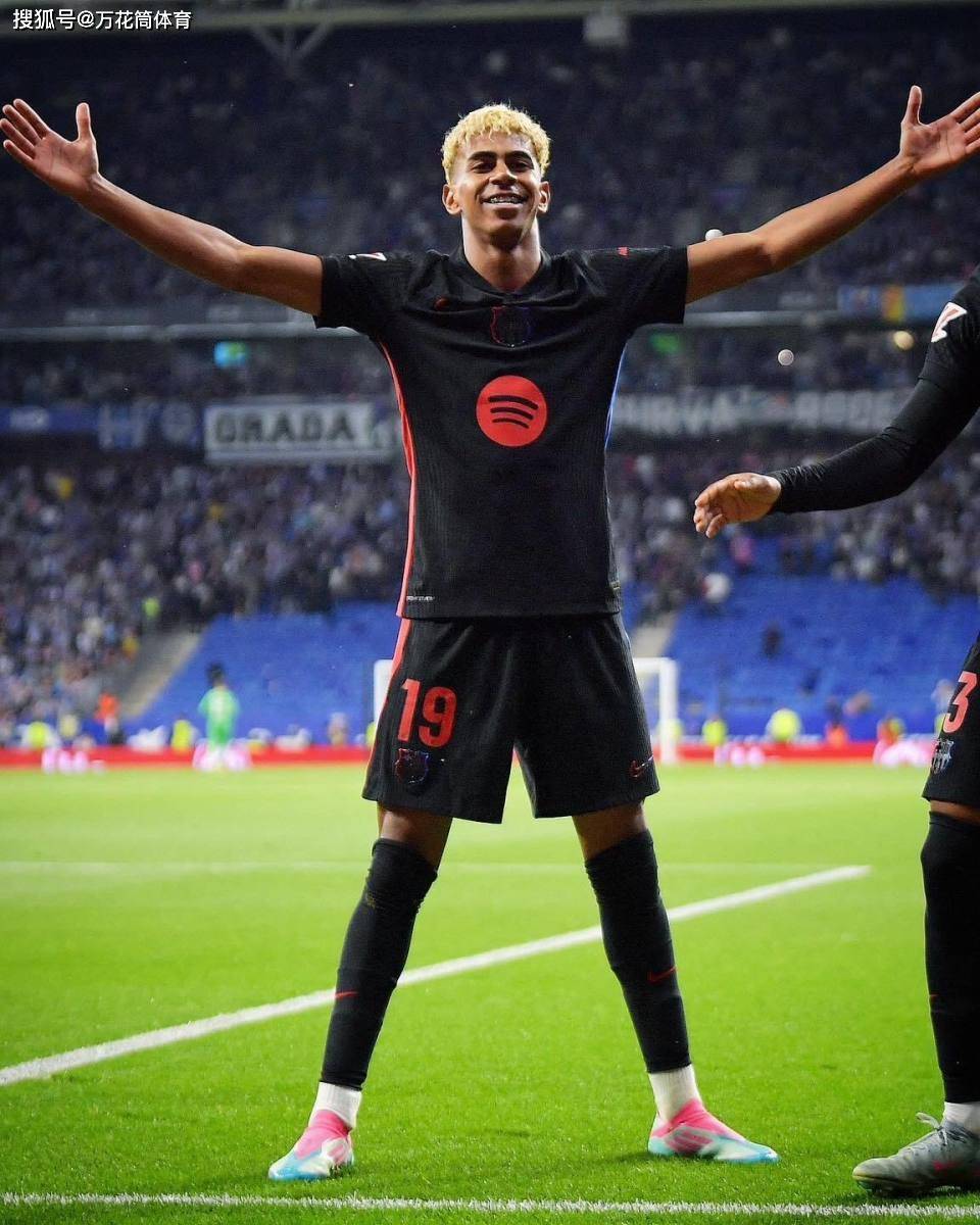 今晨西甲焦点战，门兴格拉德巴赫更衣室发声，更衣室稳定，高层口径保持一致的简单介绍