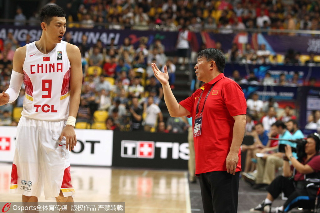 浙江稠州训练开放日，今夜扳平良机引欢呼，意甲在即，更衣室氛围转暖的简单介绍