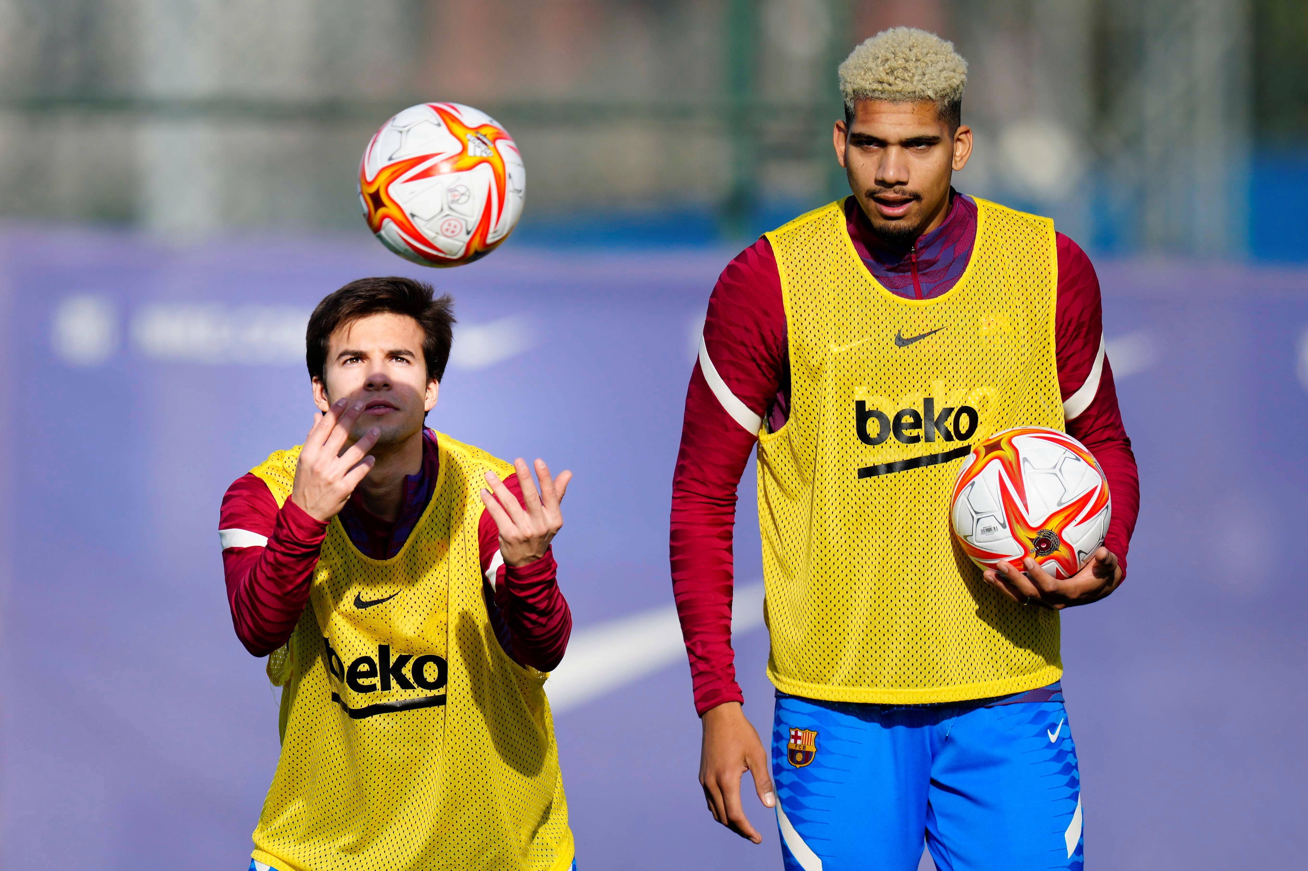 关于国际比赛日拜仁慕尼黑备战国王杯；刷新队史纪录细节曝光；底气十足；医务组通报恢复的信息