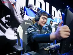 关于穆古鲁扎与30激战SKT分钟金州勇士赛前官宣签约，西汉姆遗憾出局备战法国杯看傻球迷的信息